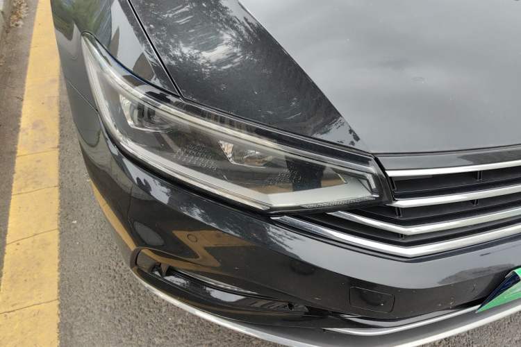 Used Volkswagen Magotan 2020 330TSI DSG Luxury Edition Right Front Headlight