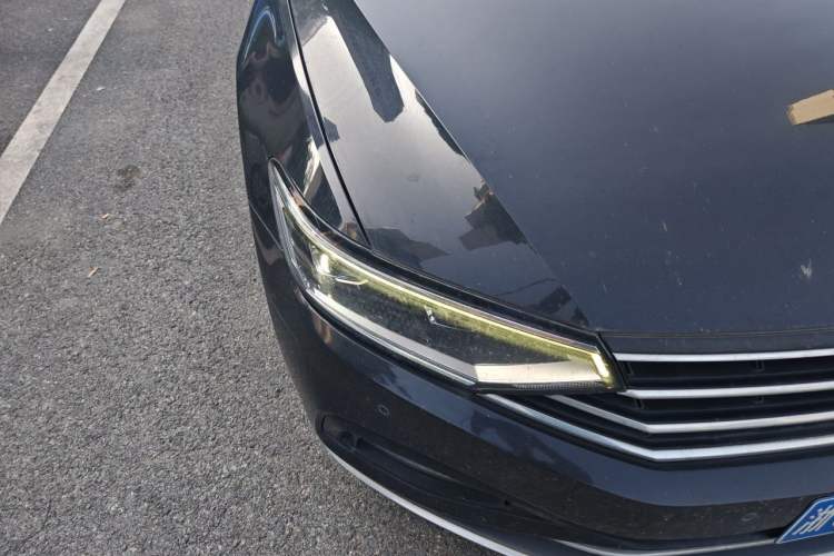 Used Volkswagen Magotan 2020 330TSI DSG Luxury Edition Right Front Headlight