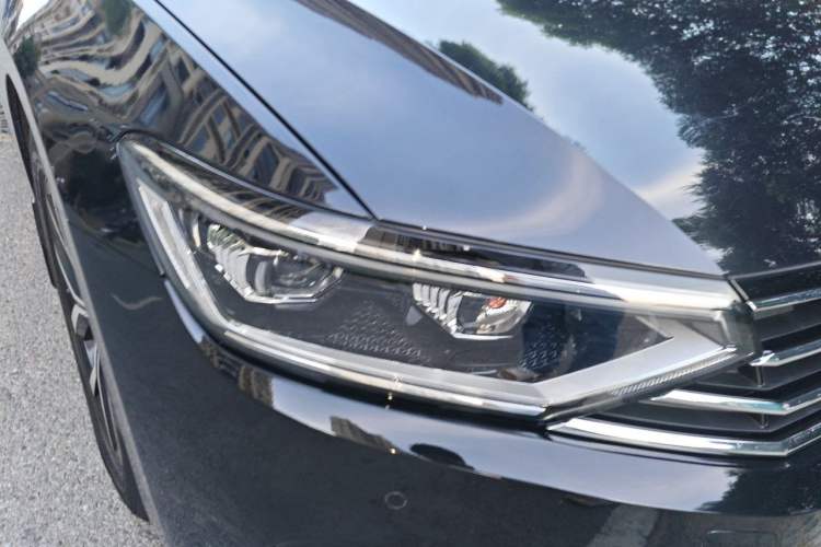 Used Volkswagen Magotan 2020 330TSI DSG Leading Model Right Front Headlight