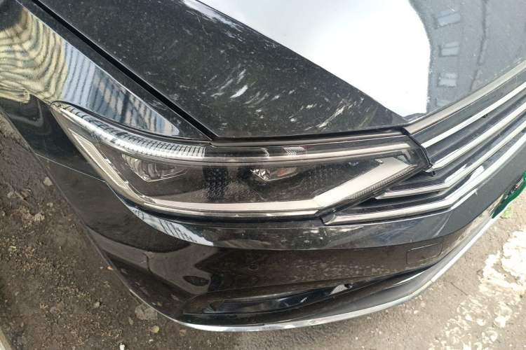 Used Volkswagen Magotan 2020 280TSI DSG Comfort Edition Right Front Headlight