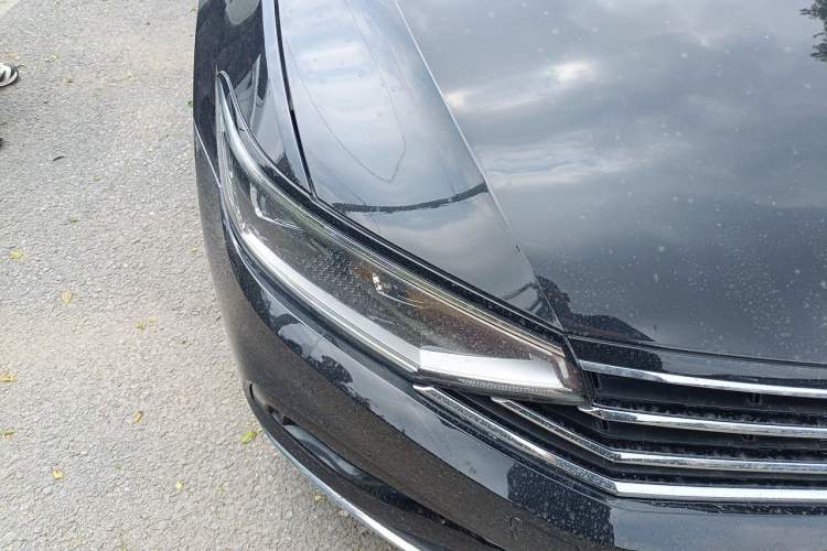 Used Volkswagen Magotan 2020 330TSI DSG Leading Model Right Front Headlight