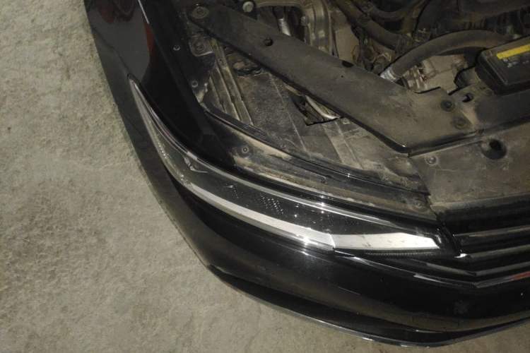 Used Volkswagen Magotan 2020 330TSI DSG Luxury Edition Right Front Headlight