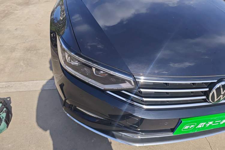 Used Volkswagen Magotan 2020 330TSI DSG Leading Model Right Front Headlight
