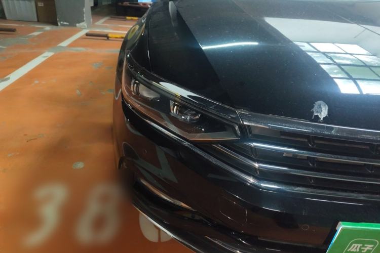 Used Volkswagen Magotan 2020 380TSI DSG Luxury Version Right Front Headlight
