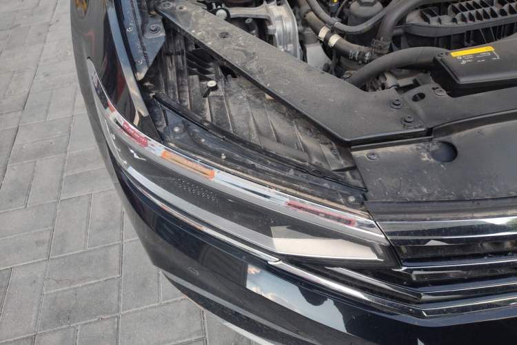 Used Volkswagen Magotan 2020 380TSI DSG Luxury Version Right Front Headlight