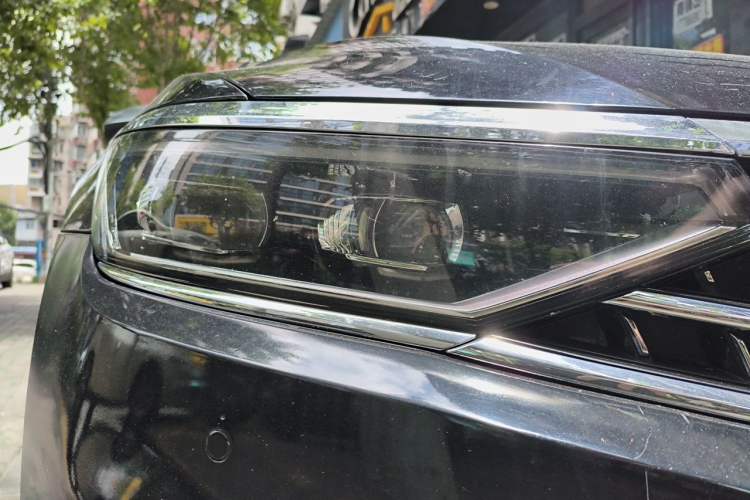 Used Volkswagen Magotan 2020 330TSI DSG Luxury Edition Right Front Headlight