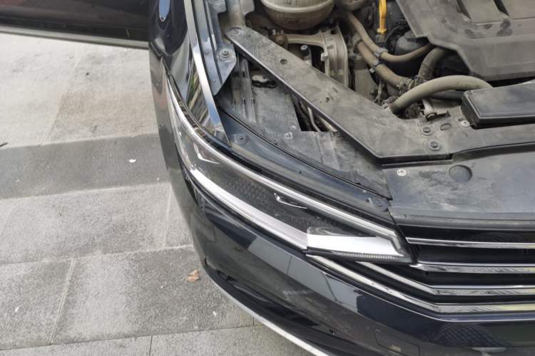 Used Volkswagen Magotan 2020 330TSI DSG Luxury Edition Right Front Headlight