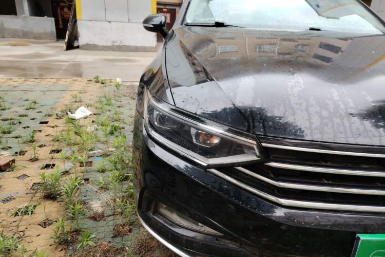 Used Volkswagen Magotan 2020 330TSI DSG Leading Model Right Front Headlight