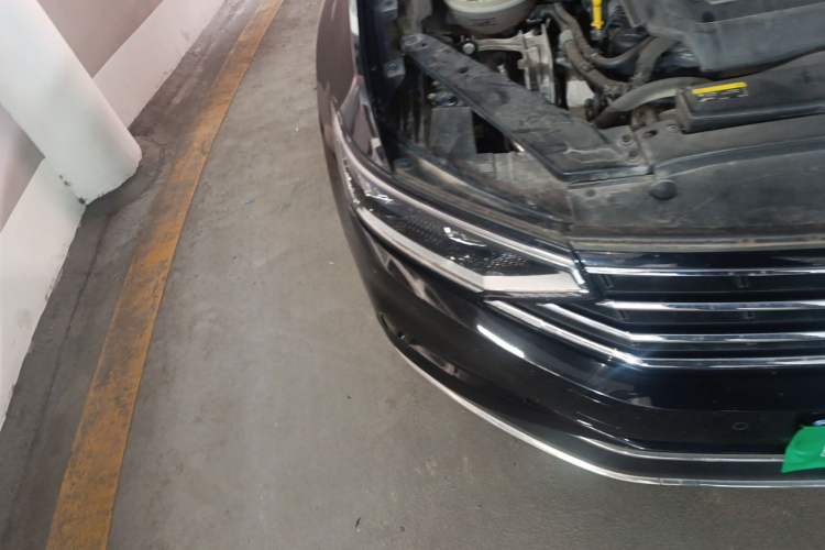 Used Volkswagen Magotan 2020 330TSI DSG Luxury Edition Right Front Headlight