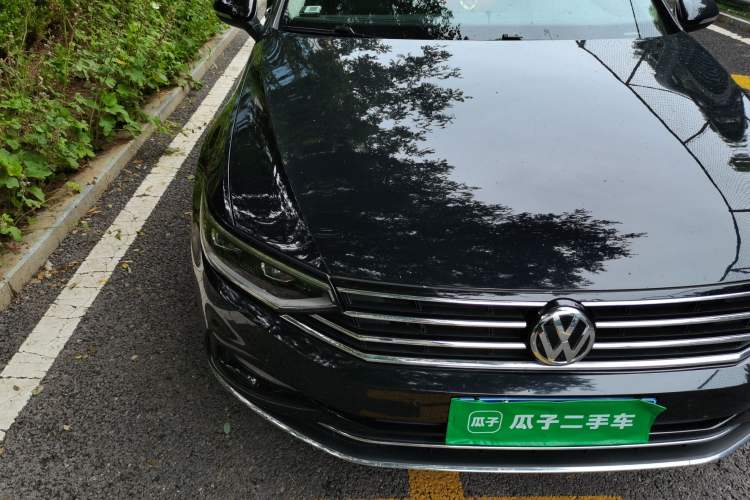 Used Volkswagen Magotan 2020 330TSI DSG Luxury Edition Right Front Headlight