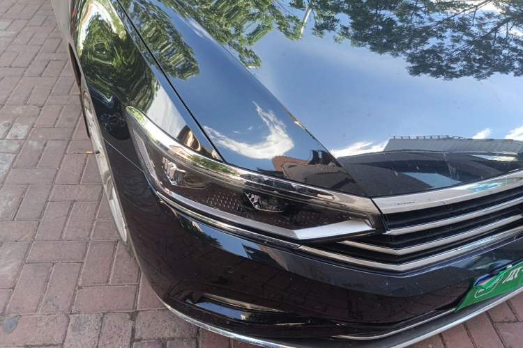 Used Volkswagen Magotan 2020 380TSI DSG Luxury Version Right Front Headlight