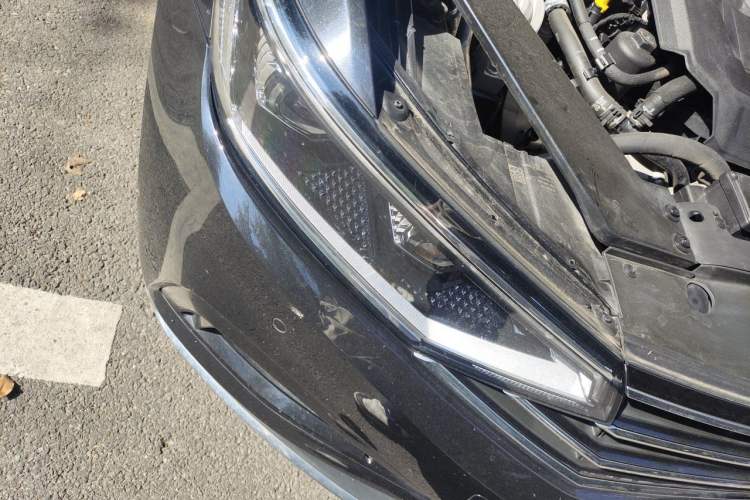 Used Volkswagen Magotan 2020 330TSI DSG Luxury Edition Right Front Headlight