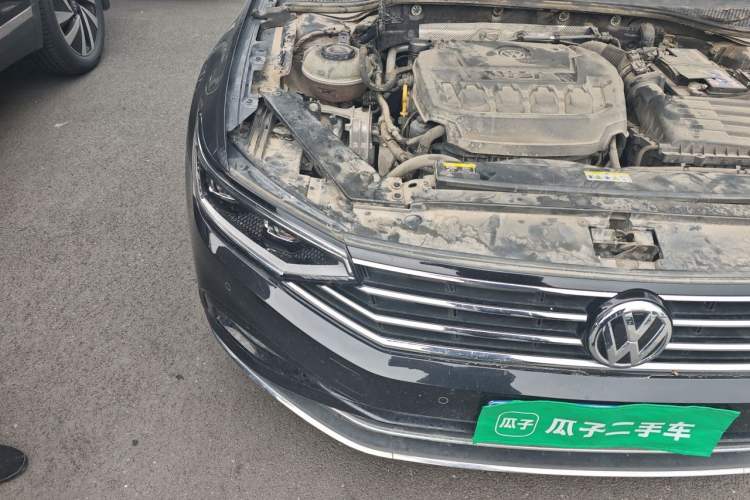 Used Volkswagen Magotan 2020 330TSI DSG Luxury Edition Right Front Headlight