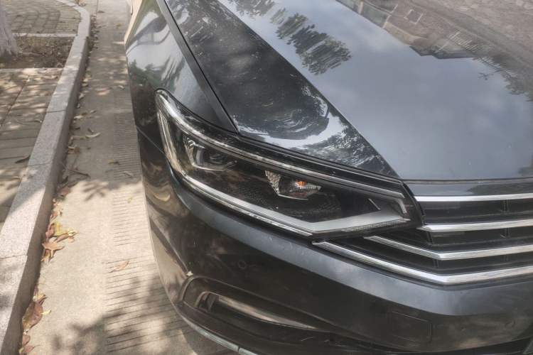 Used Volkswagen Magotan 2020 330TSI DSG Luxury Edition Right Front Headlight