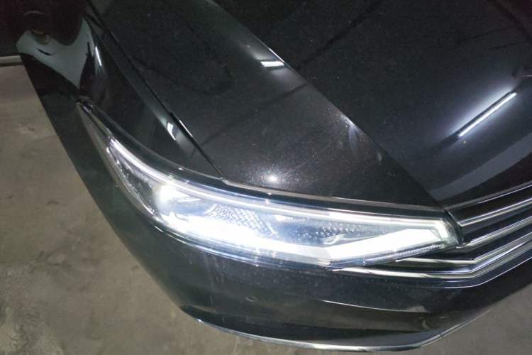 Used Volkswagen Magotan 2020 330TSI DSG Leading Model Right Front Headlight