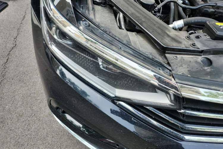 Used Volkswagen Magotan 2020 280TSI DSG Comfort Edition Right Front Headlight
