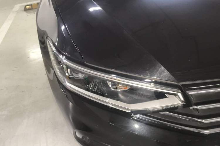 Used Volkswagen Magotan 2020 330TSI DSG Luxury Edition Right Front Headlight