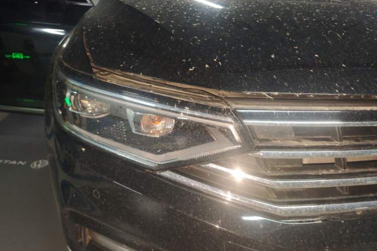Used Volkswagen Magotan 2020 330TSI DSG Luxury Edition Right Front Headlight