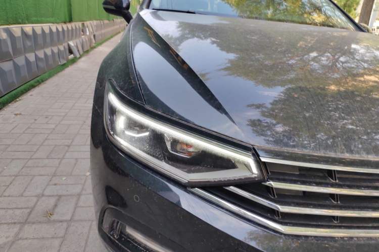 Used Volkswagen Magotan 2020 330TSI DSG Luxury Edition Right Front Headlight