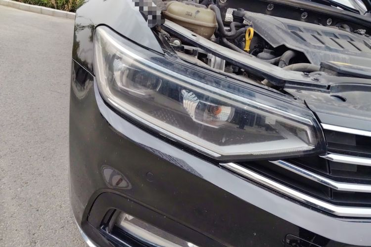 Used Volkswagen Magotan 2020 330TSI DSG Leading Model Right Front Headlight