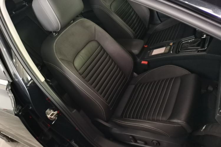Used Volkswagen Magotan 2020 330TSI DSG Leading Model Right Front Seat