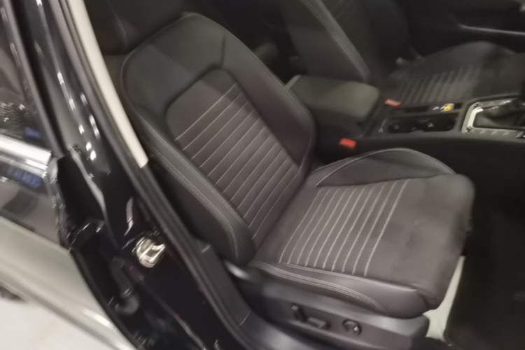 Used Volkswagen Magotan 2020 330TSI DSG Luxury Edition Right Front Seat