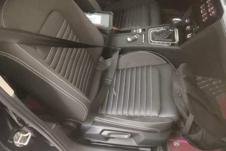 Used Volkswagen Magotan 2020 280TSI DSG Comfort Edition Right Front Seat