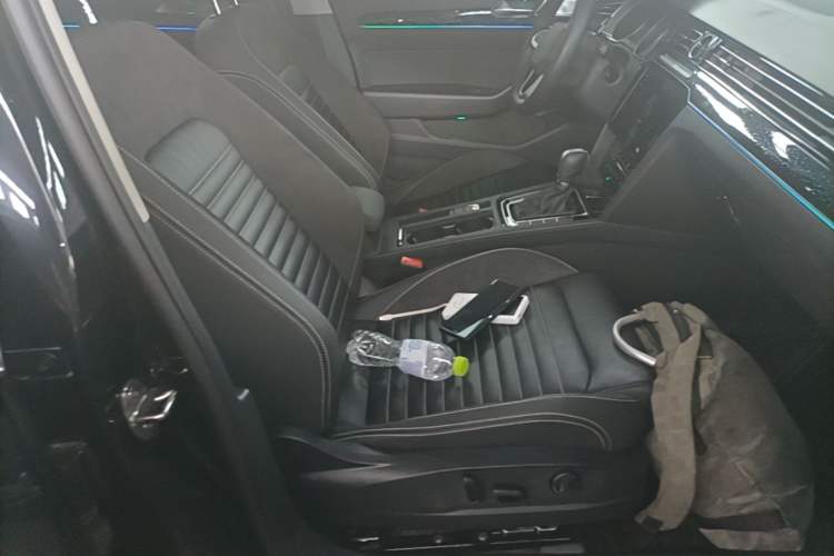 Used Volkswagen Magotan 2020 330TSI DSG Leading Model Right Front Seat