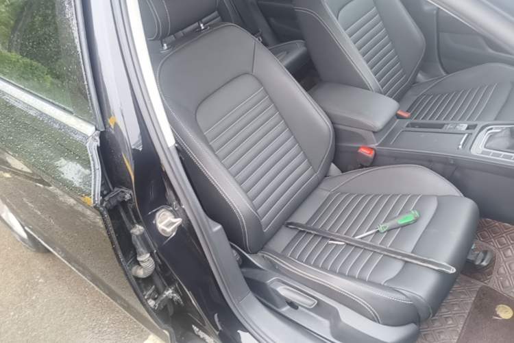 Used Volkswagen Magotan 2020 280TSI DSG Comfort Edition Right Front Seat