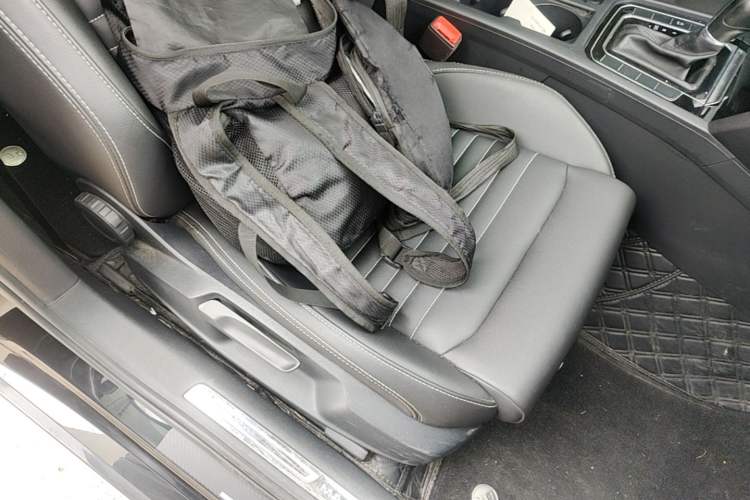Used Volkswagen Magotan 2020 280TSI DSG Comfort Edition Right Front Seat