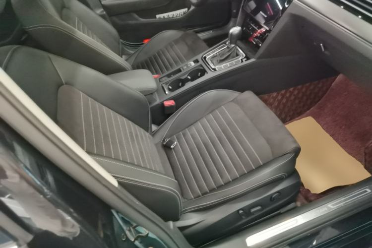 Used Volkswagen Magotan 2020 330TSI DSG Luxury Edition Right Front Seat