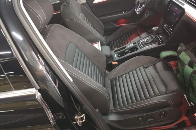 Used Volkswagen Magotan 2020 280TSI DSG Comfort Edition Right Front Seat