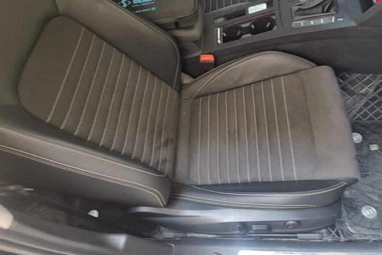 Used Volkswagen Magotan 2020 330TSI DSG Luxury Edition Right Front Seat