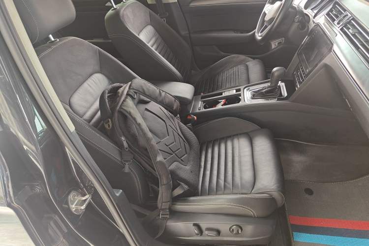 Used Volkswagen Magotan 2020 330TSI DSG Leading Model Right Front Seat