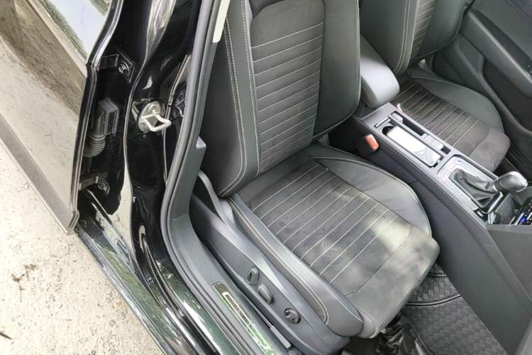 Used Volkswagen Magotan 2020 330TSI DSG Luxury Edition Right Front Seat