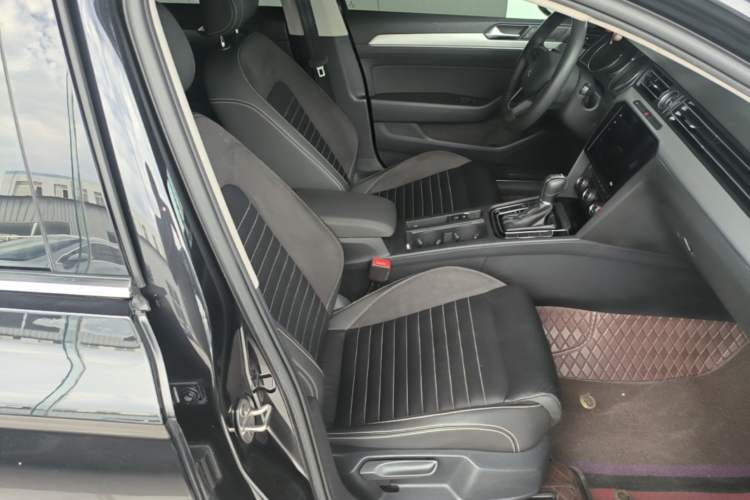Used Volkswagen Magotan 2020 280TSI DSG Comfort Edition Right Front Seat