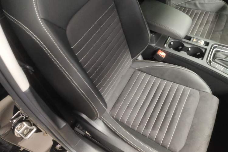 Used Volkswagen Magotan 2020 330TSI DSG Luxury Edition Right Front Seat