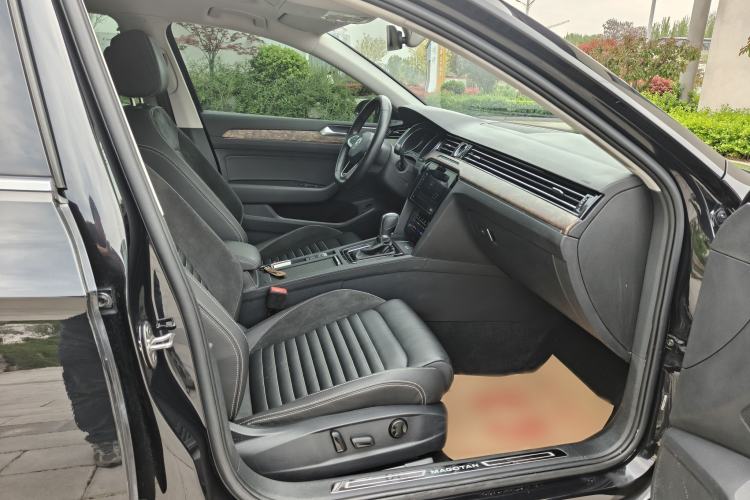 Used Volkswagen Magotan 2020 330TSI DSG Leading Model Right Front Seat