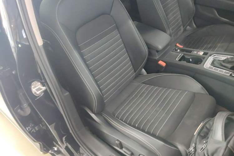 Used Volkswagen Magotan 2020 330TSI DSG Luxury Edition Right Front Seat