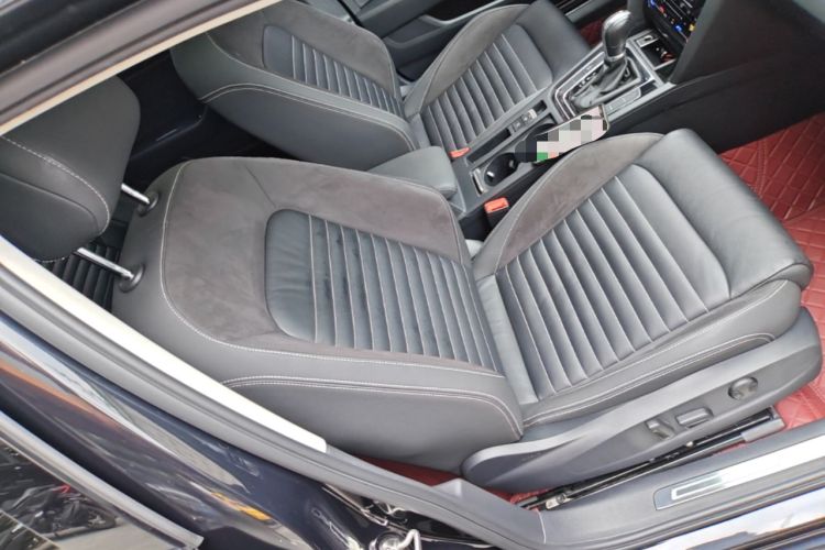 Used Volkswagen Magotan 2020 330TSI DSG Leading Model Right Front Seat