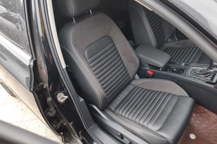 Used Volkswagen Magotan 2020 330TSI DSG Leading Model Right Front Seat