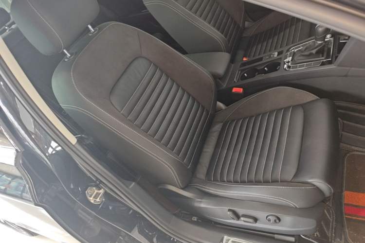 Used Volkswagen Magotan 2020 330TSI DSG Leading Model Right Front Seat