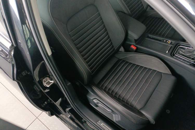 Used Volkswagen Magotan 2020 280TSI DSG Comfort Edition Right Front Seat