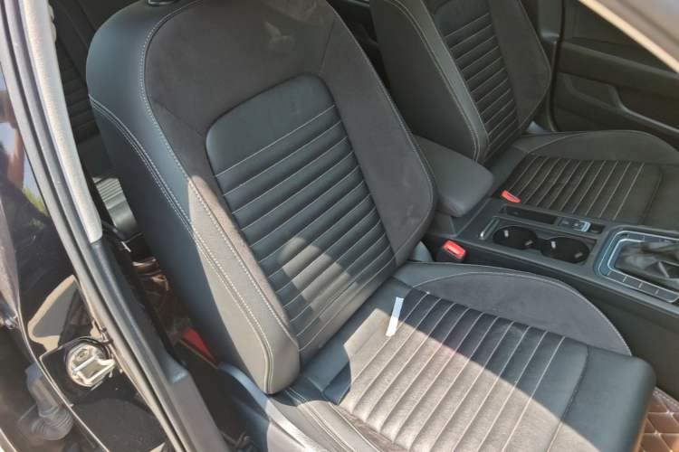 Used Volkswagen Magotan 2020 330TSI DSG Leading Model Right Front Seat