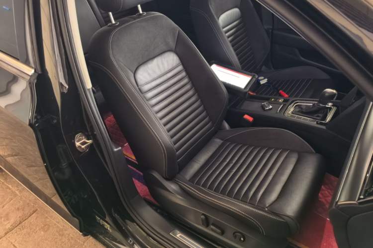 Used Volkswagen Magotan 2020 330TSI DSG Leading Model Right Front Seat