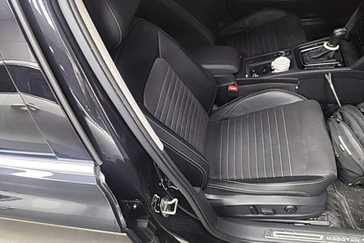 Used Volkswagen Magotan 2020 330TSI DSG Luxury Edition Right Front Seat