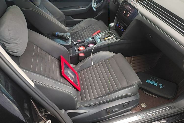 Used Volkswagen Magotan 2020 330TSI DSG Luxury Edition Right Front Seat