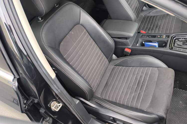 Used Volkswagen Magotan 2020 380TSI DSG Luxury Version Right Front Seat