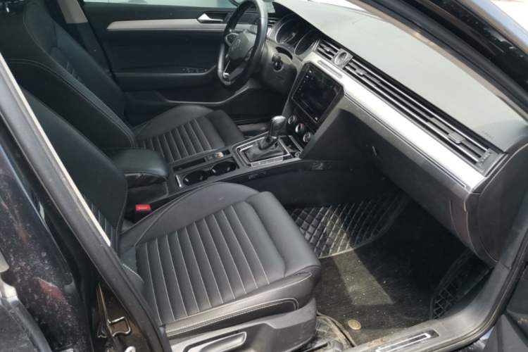 Used Volkswagen Magotan 2020 280TSI DSG Comfort Edition Right Front Seat