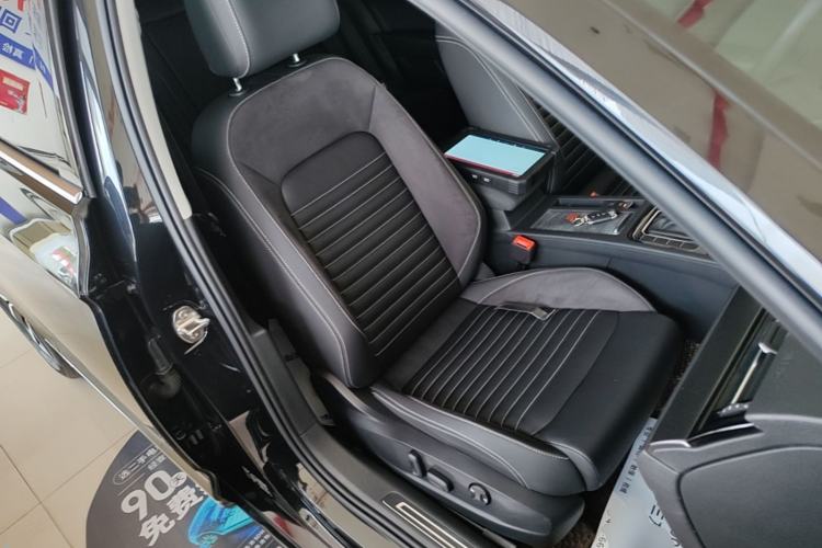 Used Volkswagen Magotan 2020 330TSI DSG Leading Model Right Front Seat